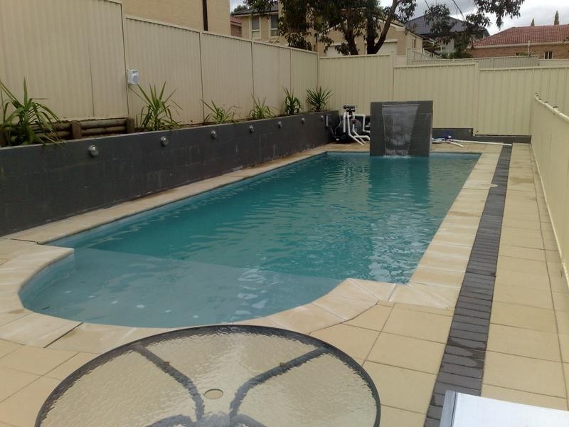 2 Elyard Crescent, West Hoxton NSW 2171