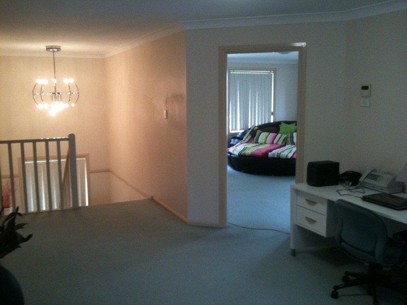 2 Elyard Crescent, West Hoxton NSW 2171