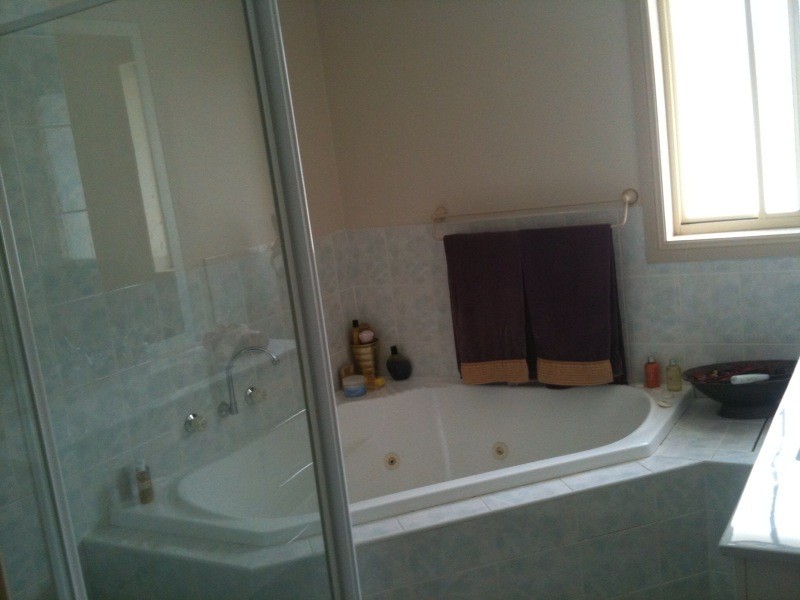 2 Elyard Crescent, West Hoxton NSW 2171