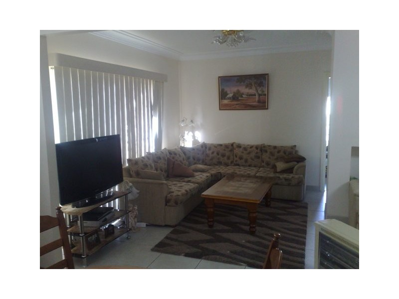 Edensor Park NSW 2176