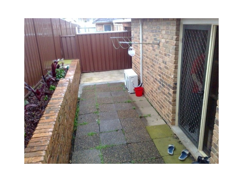 Edensor Park NSW 2176