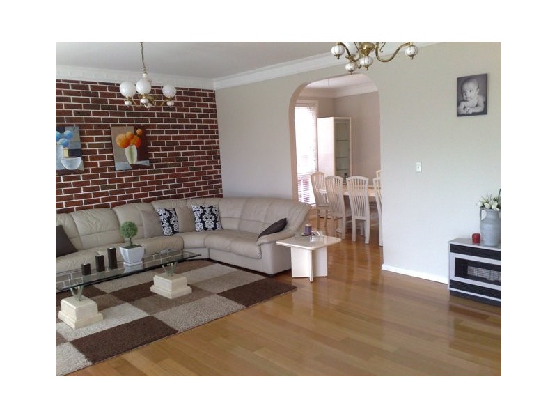 22 Mohawk Cre, Greenfield Park NSW 2176