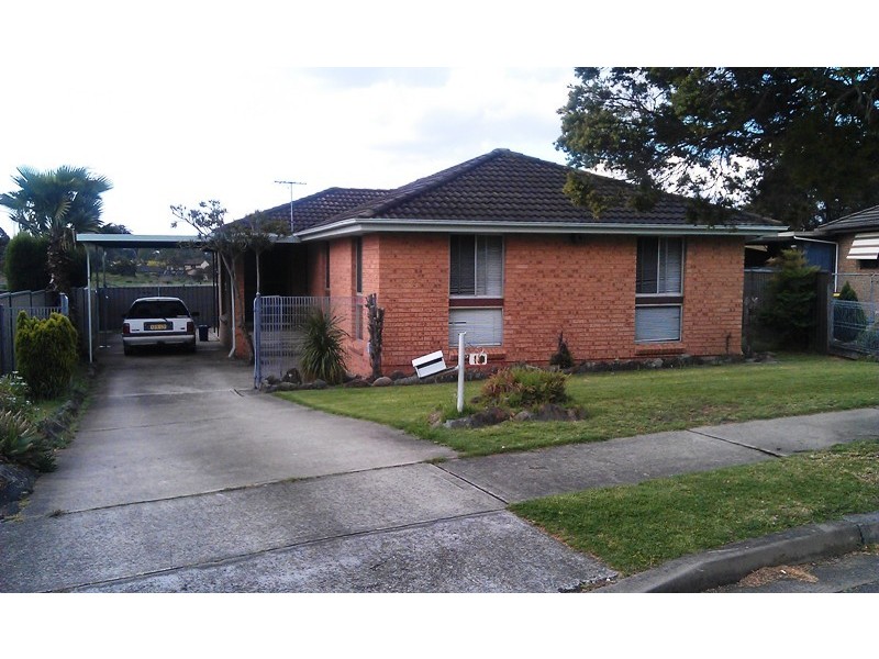 10 Sunny Place, St Johns Park NSW 2176