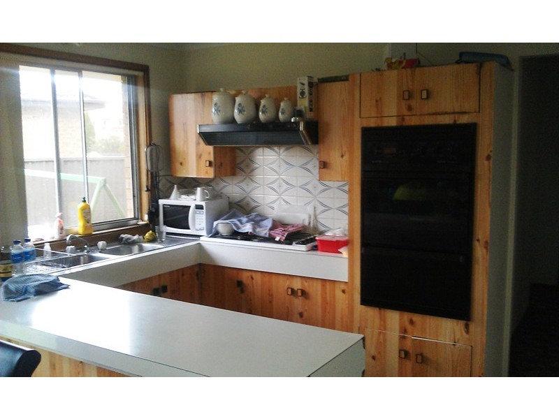 10 Sunny Place, St Johns Park NSW 2176