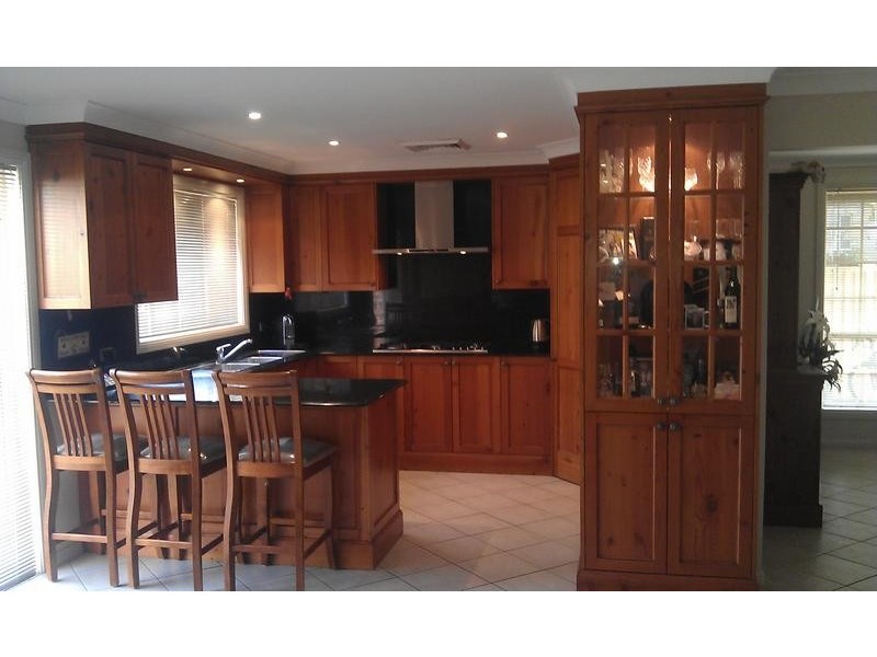 1 Bronte Close, West Hoxton NSW 2171