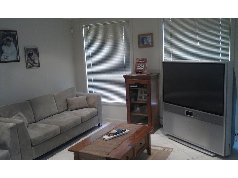 1 Bronte Close, West Hoxton NSW 2171