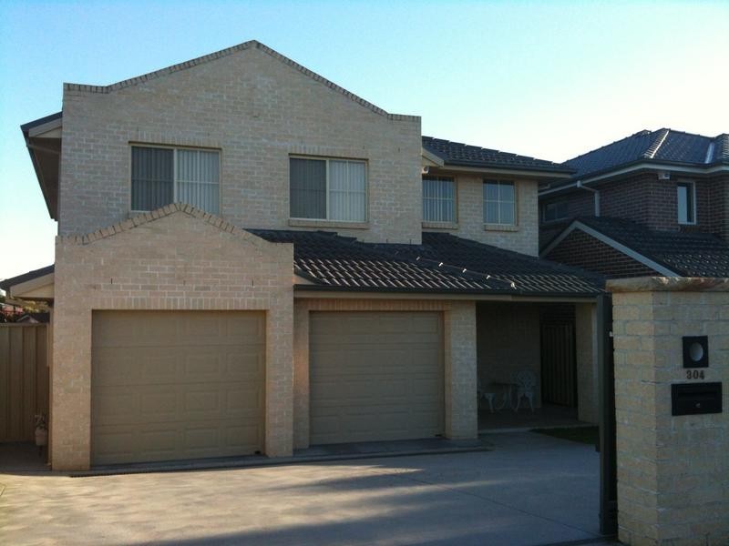 Edensor Park NSW 2176