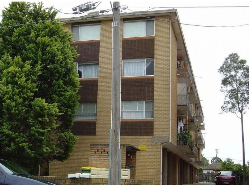 Fairfield NSW 2165
