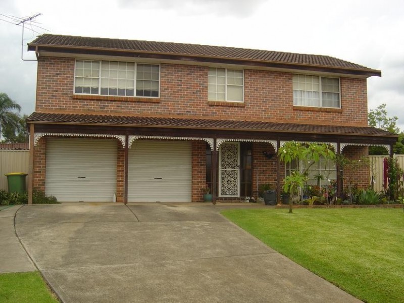 3 seymour close, Bossley Park NSW 2176