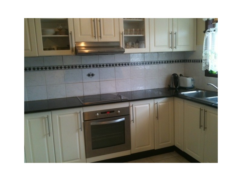 3 seymour close, Bossley Park NSW 2176