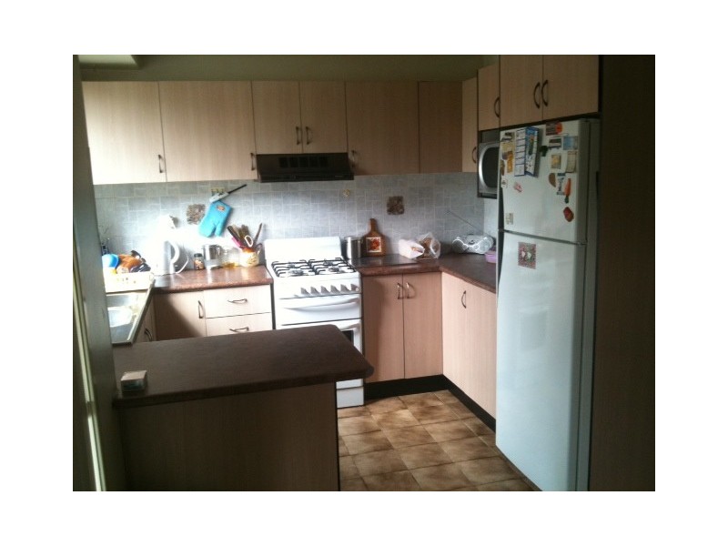 16 KNOWLES PLACE, Bossley Park NSW 2176