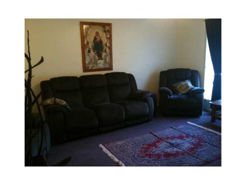 16 KNOWLES PLACE, Bossley Park NSW 2176