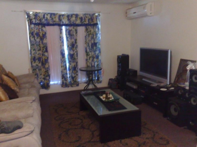 16 KNOWLES PLACE, Bossley Park NSW 2176