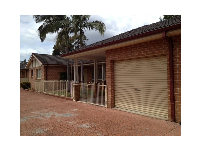 4/16A Oxford Street, Smithfield NSW 2164