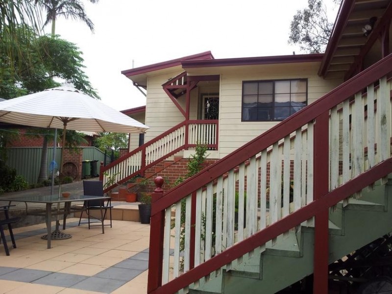 8 Flinders Street, Fairfield West NSW 2165