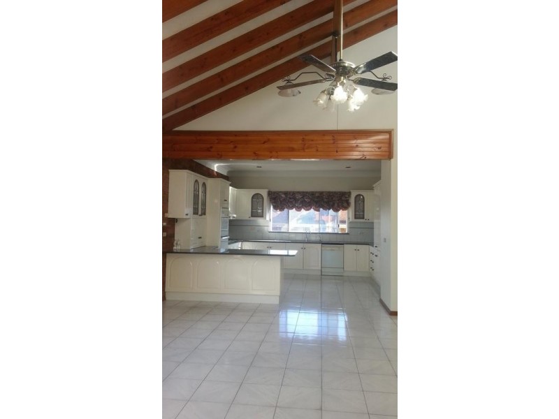 2 Sheoak Place, Bossley Park NSW 2176