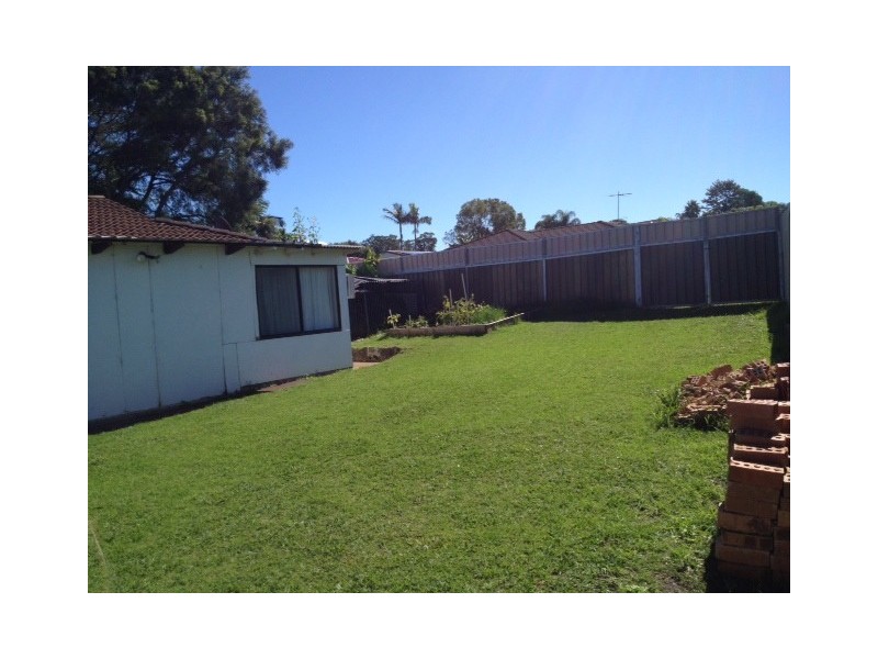 Edensor Park NSW 2176