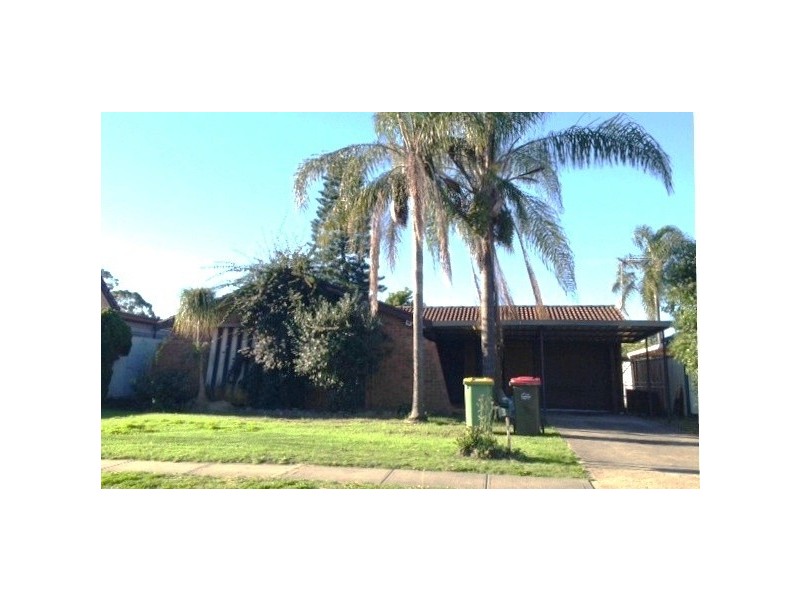 3 Corinda Street, St Johns Park NSW 2176