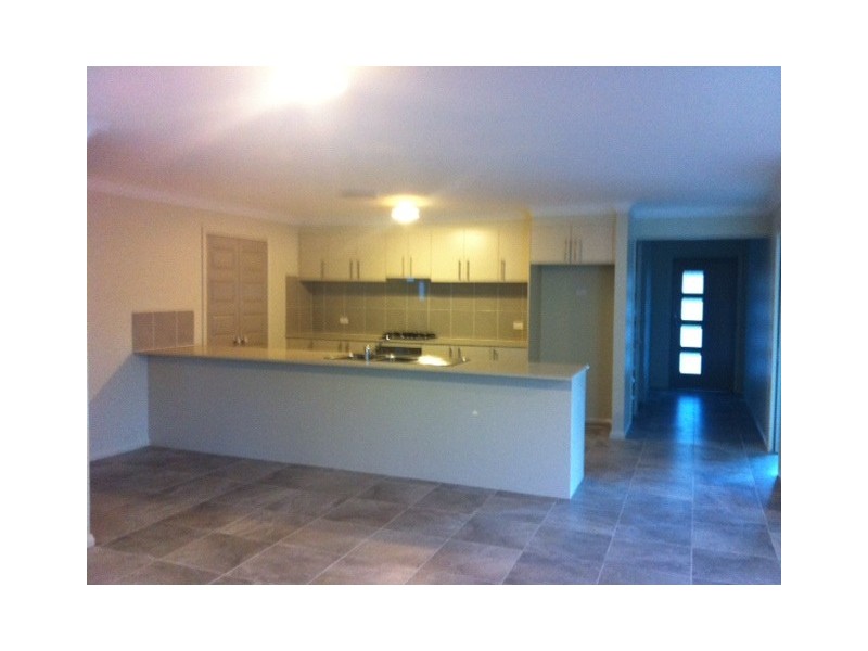 2 Floribunda Way, Mount Annan NSW 2567