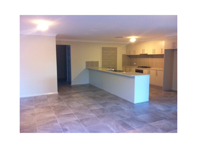 2 Floribunda Way, Mount Annan NSW 2567