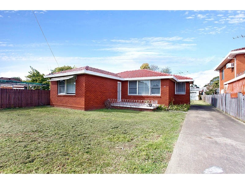 15 Polding Street North, Fairfield NSW 2165