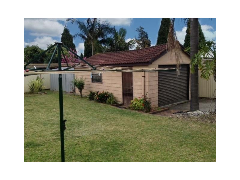 10 Miami Close, Greenfield Park NSW 2176