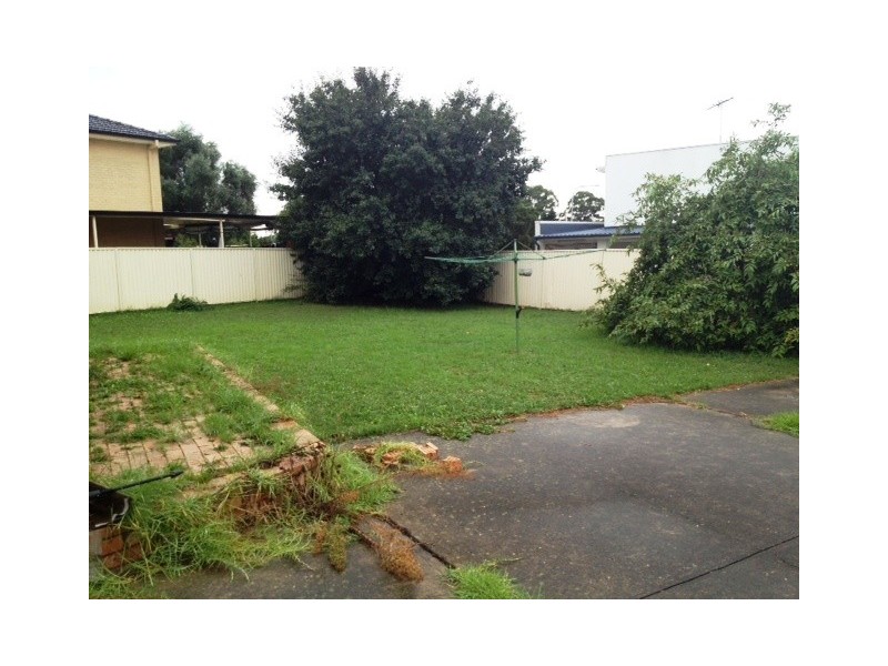 13 Chickasaw Crescent, Greenfield Park NSW 2176