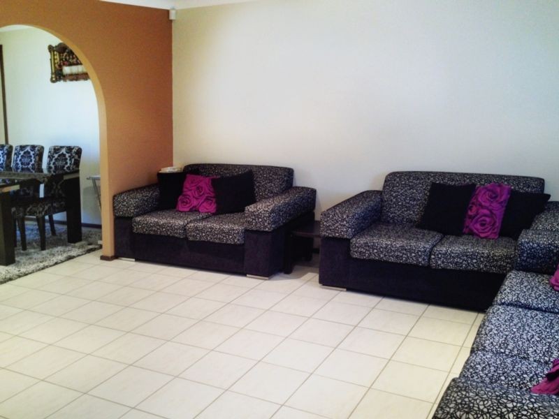 8 Albany Close, Wakeley NSW 2176