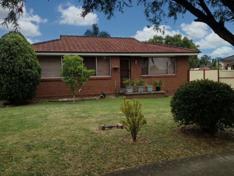 10 Miami Close, Greenfield Park NSW 2176