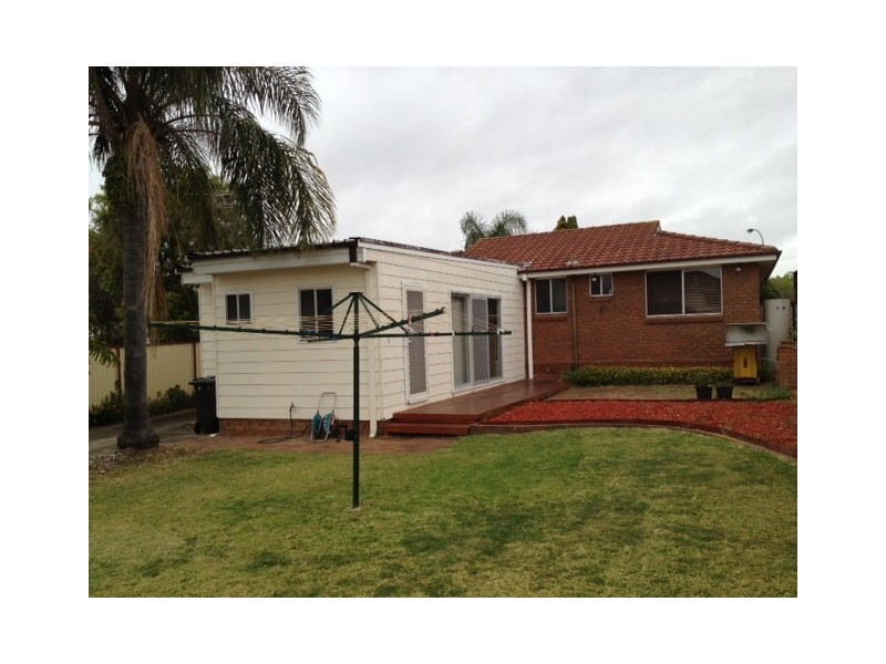 10 Miami Close, Greenfield Park NSW 2176