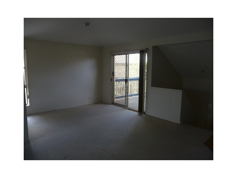 23/82 Russell Terrace, Indooroopilly QLD 4068