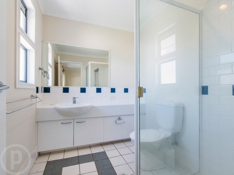 2/20 Rokeby Terrace, Taringa QLD 4068