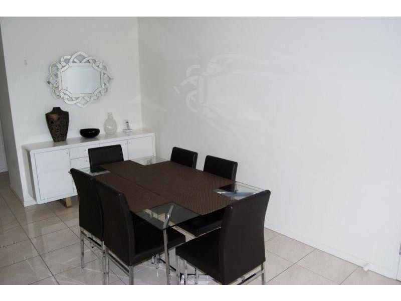 8/76 Durham Street, St Lucia QLD 4067