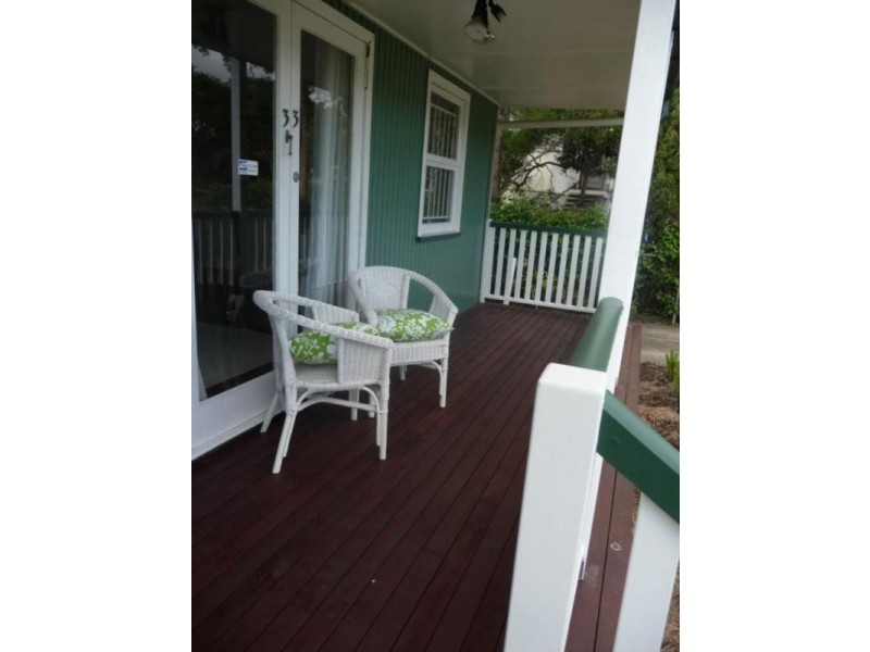 33 St Clements Street, Oxley QLD 4075