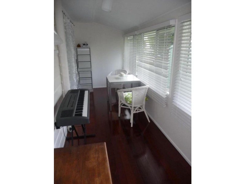 33 St Clements Street, Oxley QLD 4075