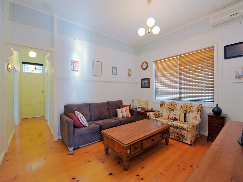 357 Oxley Road, Sherwood QLD 4075