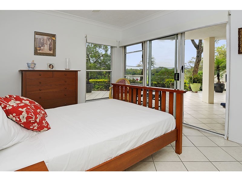 2/54 Foxton Street, Indooroopilly QLD 4068