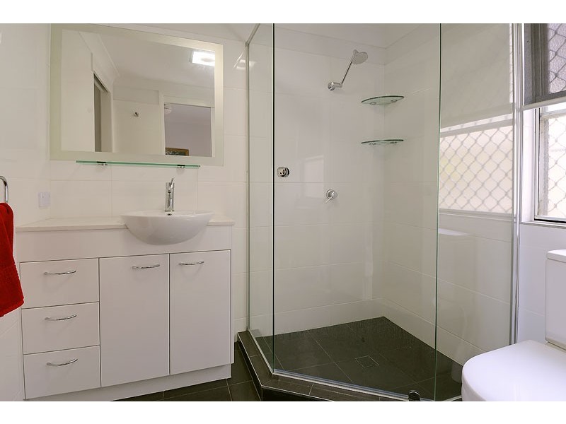 2/54 Foxton Street, Indooroopilly QLD 4068
