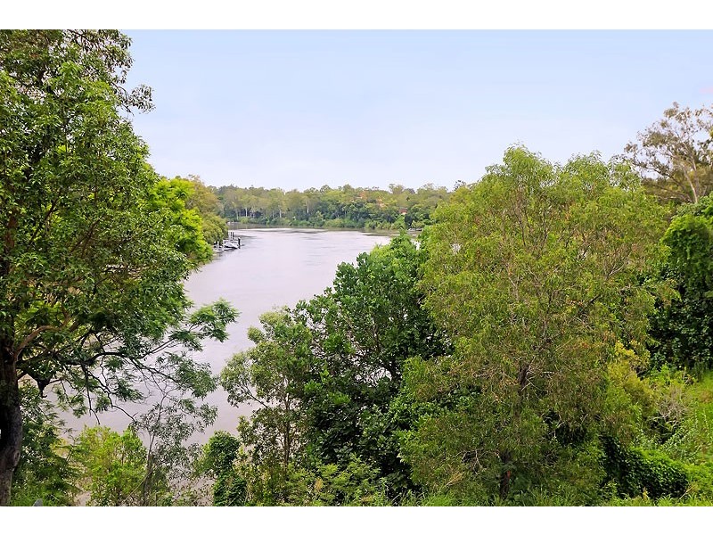 2/54 Foxton Street, Indooroopilly QLD 4068