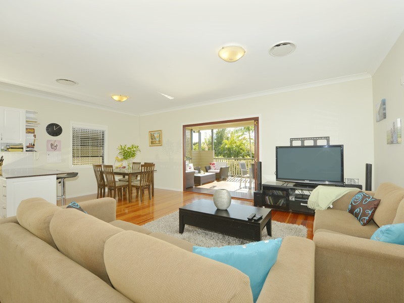 70 Borden Street, Sherwood QLD 4075