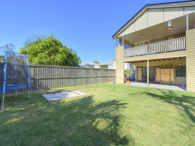 70 Borden Street, Sherwood QLD 4075