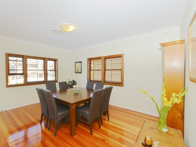 70 Borden Street, Sherwood QLD 4075