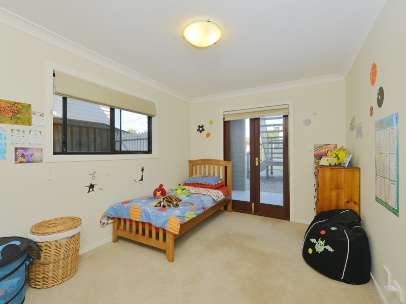 70 Borden Street, Sherwood QLD 4075