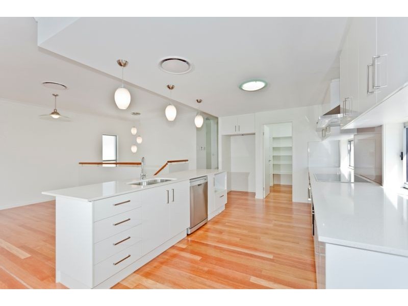 381 Verney Road East, Graceville QLD 4075