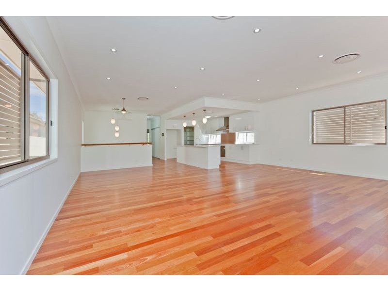 381 Verney Road East, Graceville QLD 4075