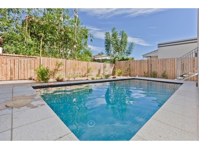 381 Verney Road East, Graceville QLD 4075