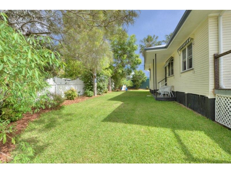 60 Hall Ave, Corinda QLD 4075