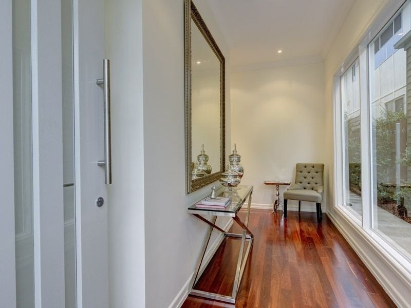 28 Strong Ave, Graceville QLD 4075