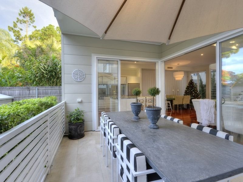 28 Strong Ave, Graceville QLD 4075