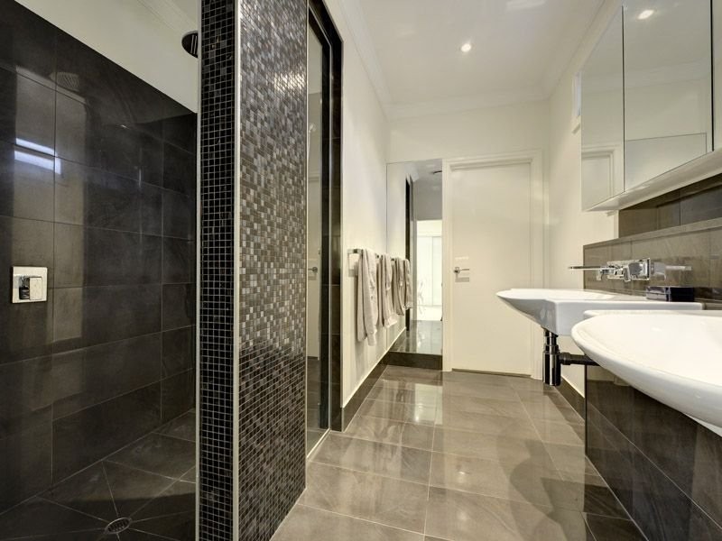 28 Strong Ave, Graceville QLD 4075